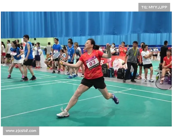 巴黎羽毛球世锦赛中国华侨助威团千人齐聚 主场氛围超越国内赛事